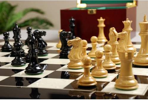 The Grandmaster Chess Set and Board Combination